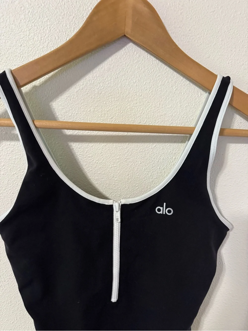 Alo Yoga Supernova Tank Top Bodysuit Black White Front Zipper Thong X-Small